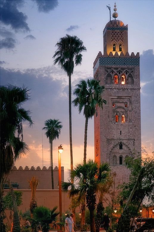 Morocco Tours with local guide Golden Dunes Travel in the Atlas Mountains - explore Morocco and visit Morocco